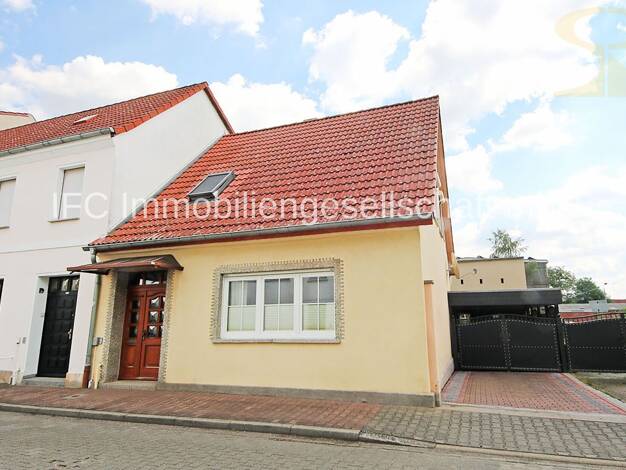 Reihenendhaus zum Kauf 210.000 € 5 Zimmer 128 m² 468 m² Grundstück Roßlau Dessau-Roßlau 06862