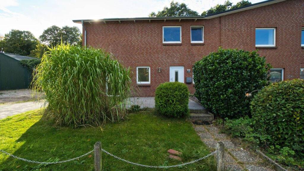 Wohnung zur Miete 960 € 3 Zimmer 98 m² EG Glücksstädter Straße 19 Weddelbrook 24576