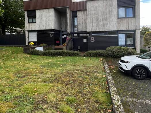 Doppelhaushälfte zum Kauf 250.000 € 4 Zimmer 135 m² 512 m² Grundstück Frankenberg 35066