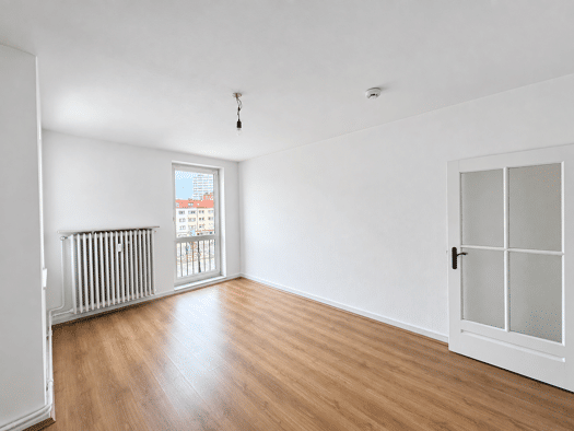 Wohnung zur Miete 305 € 1 Zimmer 31 m² Geschoss 3/4 frei ab 01.10.2026 Linzer Straße 9 Mitte Mitte 27568