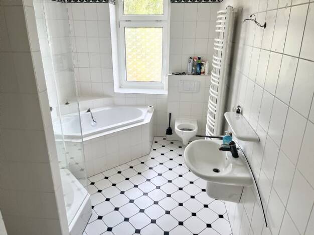 Wohnung zur Miete 375 € 2 Zimmer 66,1 m² 1. Geschoss Friedrich-Engels-Str. 2 Innenstadt Riesa 01589