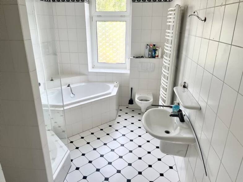 Wohnung zur Miete 375 € 2 Zimmer 66,1 m² 1. Geschoss Friedrich-Engels-Str. 2 Innenstadt Riesa 01589