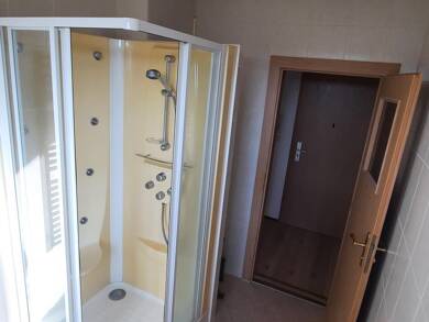 Wohnung zur Miete 380 € 3 Zimmer 64,6 m² 2. Geschoss Rathausstraße 5 Crossen Zwickau 08058