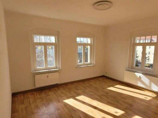 Wohnung zur Miete 330 € 2 Zimmer 55,1 m² 3. Geschoss Theobald-Hofmann-Str. 1 Löbau 02708