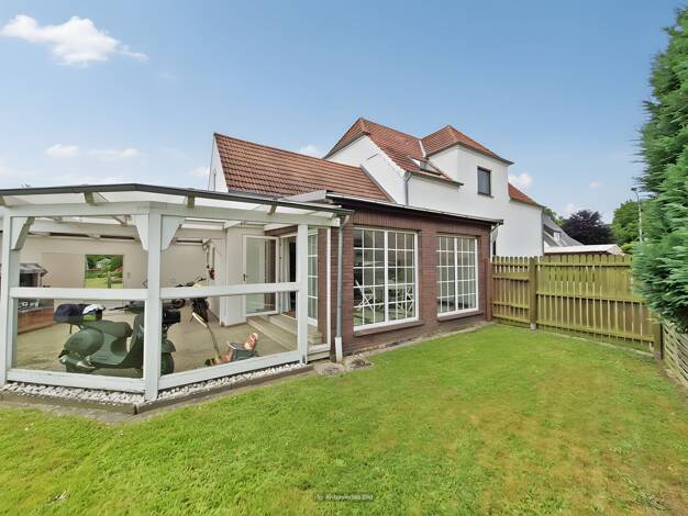 Mehrfamilienhaus zum Kauf 265.000 € 8 Zimmer 181 m² 842 m² Grundstück Lübbecke Lübbecke 32312