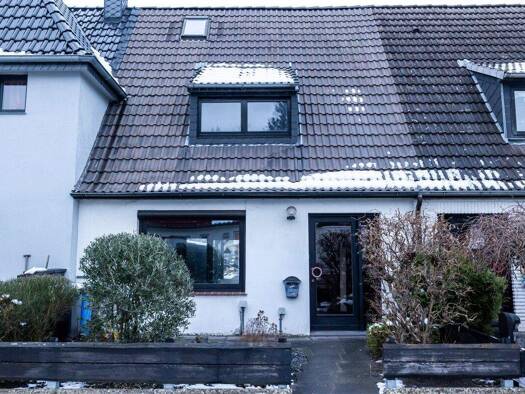 Reihenmittelhaus zum Kauf 169.900 € 4 Zimmer 109 m² 246 m² Grundstück Deichhorst Delmenhorst 27753