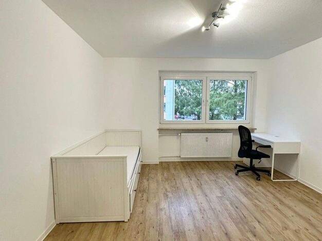 WG-Zimmer zur Miete Wohnen auf Zeit 595 € 110 m² 1. Geschoss frei ab 20.12.2025 Euler-Chelpin-Str 10 Lechhausen Augsburg 86165