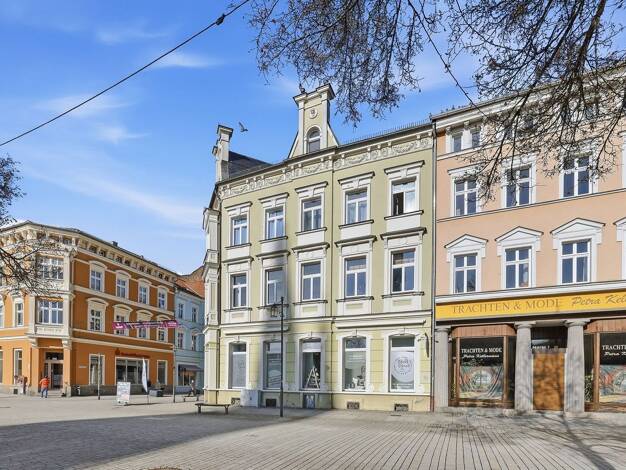 Mehrfamilienhaus zum Kauf provisionsfrei 795.000 € 27 Zimmer 461,5 m² 278 m² Grundstück Markt 6 Meiningen Meinigen 98167