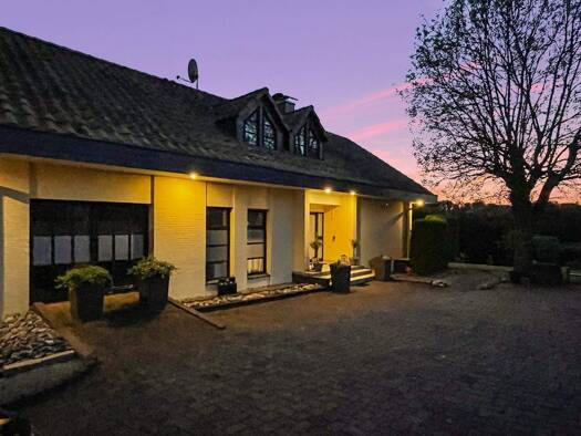 Haus zum Kauf 1.285.000 € 7 Zimmer 266 m² 4.072 m² Grundstück Wermelskirchen 42929