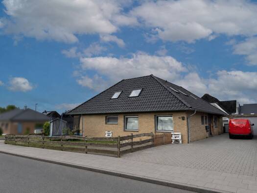 Einfamilienhaus zum Kauf 549.000 € 6 Zimmer 192 m² 633 m² Grundstück Glücksburg Glücksburg 24960