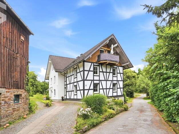 Mehrfamilienhaus zum Kauf als Kapitalanlage geeignet 450.000 € 319 m² 3.147 m² Grundstück Wehnrath Reichshof 51580