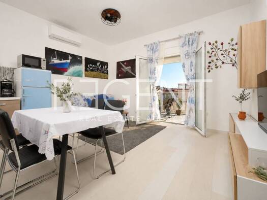 Wohnung zur Miete 800 € 3 Zimmer Podstrana