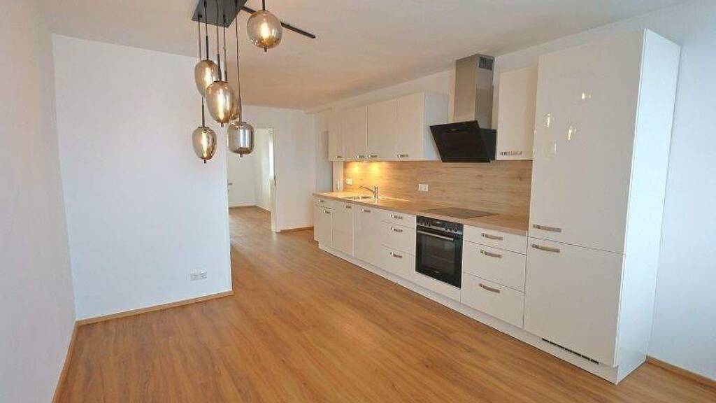 Wohnung zur Miete 900 € 3 Zimmer 88,3 m² Reutte 6600