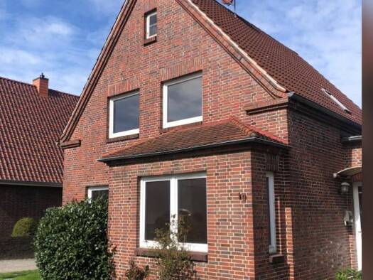 Einfamilienhaus zur Miete 1.100 € 5,5 Zimmer 133 m² frei ab sofort Varel 26316