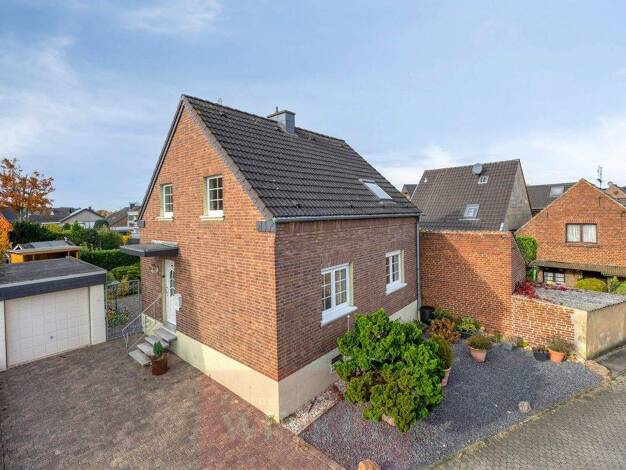 Einfamilienhaus zum Kauf 349.000 € 6 Zimmer 132 m² 375 m² Grundstück frei ab sofort Gymnich Erftstadt 50374