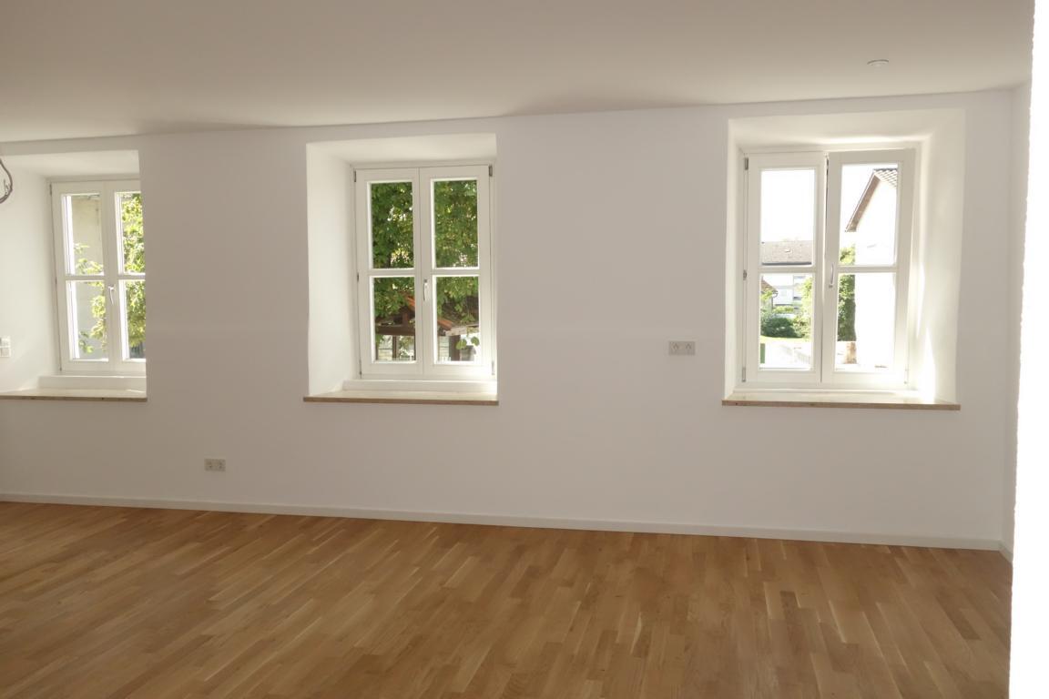 Wohnung zur Miete 640 € 2 Zimmer 81 m²<br/>Wohnfläche EG<br/>Geschoss ab sofort<br/>Verfügbarkeit Irlbach Irlbach 94342