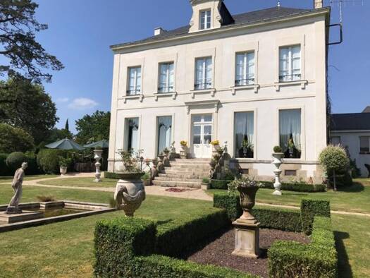 Einfamilienhaus zum Kauf 890.000 € 11 Zimmer 360 m² 3.000 m² Grundstück Decré-Cathédrale Nantes 44000