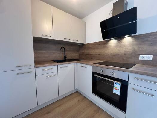 Wohnung zur Miete 1.349 € 4 Zimmer 88 m² 1. Geschoss frei ab 01.11.2026 Klopstockstraße 6 Cotta Dresden 01157