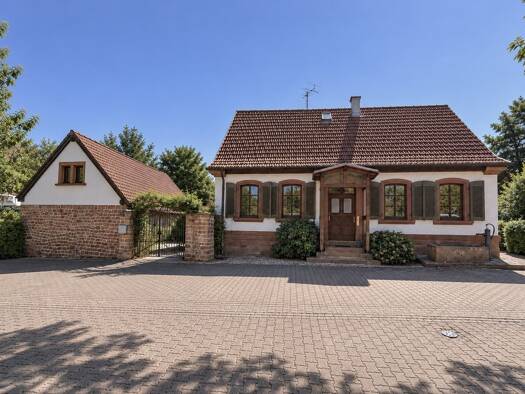 Einfamilienhaus zum Kauf 328.000 € 10 Zimmer 220 m² 650 m² Grundstück Erfenbach Kaiserslautern 67659