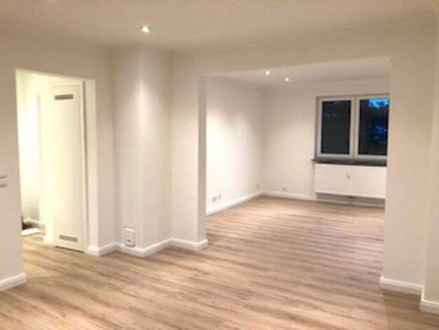 Wohnung zur Miete 980 € 3,5 Zimmer 66,5 m² 1. Geschoss frei ab 01.03.2026 Prisdorfer Str. 15 Pinneberg 25421