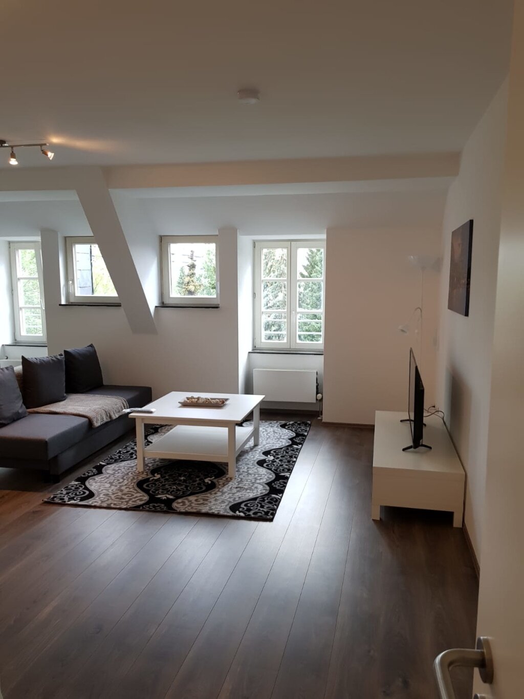 Wohnung zur Miete Wohnen auf Zeit 1.805 € 5 Zimmer 98 m²<br/>Wohnfläche 09.05.2025<br/>Verfügbarkeit Seidenstraße Mülheim Köln 51063