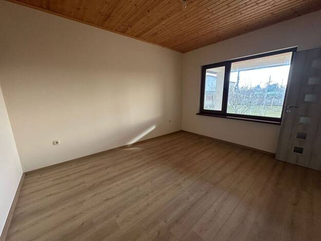 Haus zum Kauf provisionsfrei 142.000 € 3 Zimmer 86 m² 670 m² Grundstück Sokolovo 5392