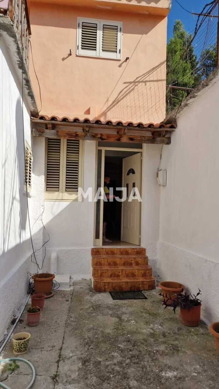 Villa zum Kauf 105.000 € 5 Zimmer 160 m²<br/>Wohnfläche Rr. Qemal Gorishova Vlorë 9402