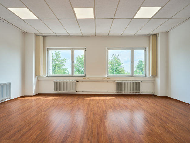 Bürofläche zur Miete 2 € 233,3 m² Bürofläche Max-Planck-Straße 36 Burgholzhausen Friedrichsdorf 61381