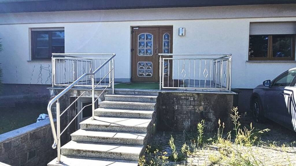 Mehrfamilienhaus zum Kauf 299.000 € 6 Zimmer 200 m² Streetz Dessau-Roßlau 06862