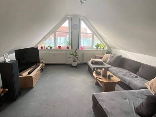 Wohnung zur Miete 900 € 3 Zimmer 94,5 m² 4. Geschoss frei ab 01.03.2026 Bergener Straße 19 Marbach Erfurt 99092