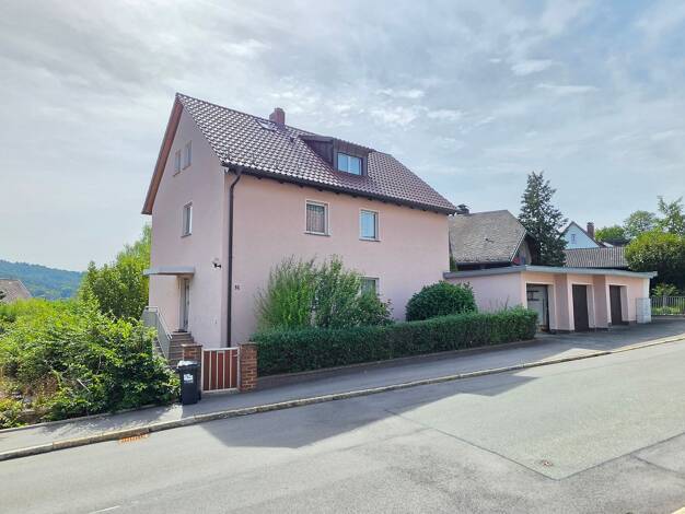 Einfamilienhaus zum Kauf 298.500 € 8 Zimmer 120 m² 403 m² Grundstück Dörfles-Esbach 96487