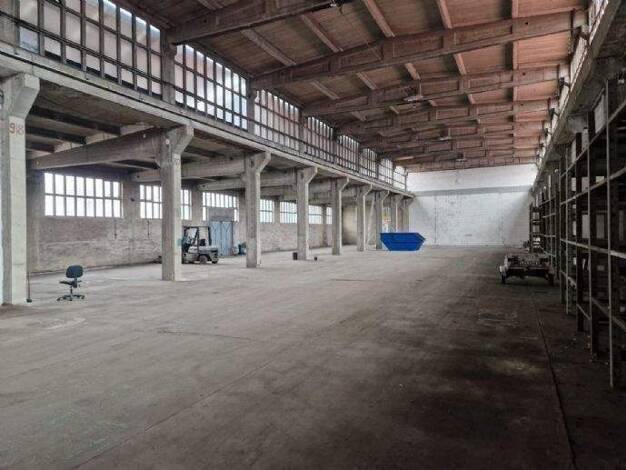 Produktionshalle zur Miete provisionsfrei 9.800 € 3.100 m² Lagerfläche Am Stahlwerk 8 Gröditz 01609