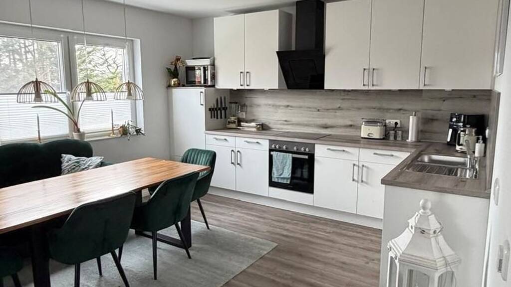 Wohnung zur Miete 800 € 3 Zimmer 90 m² Geschoss -1/2 frei ab 01.06.2026 Leerhafe Wittmund 26409