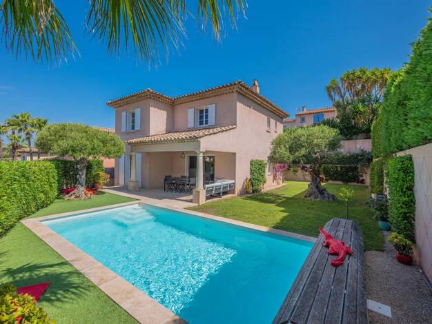 Villa zum Kauf 998.000 € 125 m² 420 m² Grundstück Ville-Les Saquedes-Le Bouillonnet Sainte-Maxime 83120