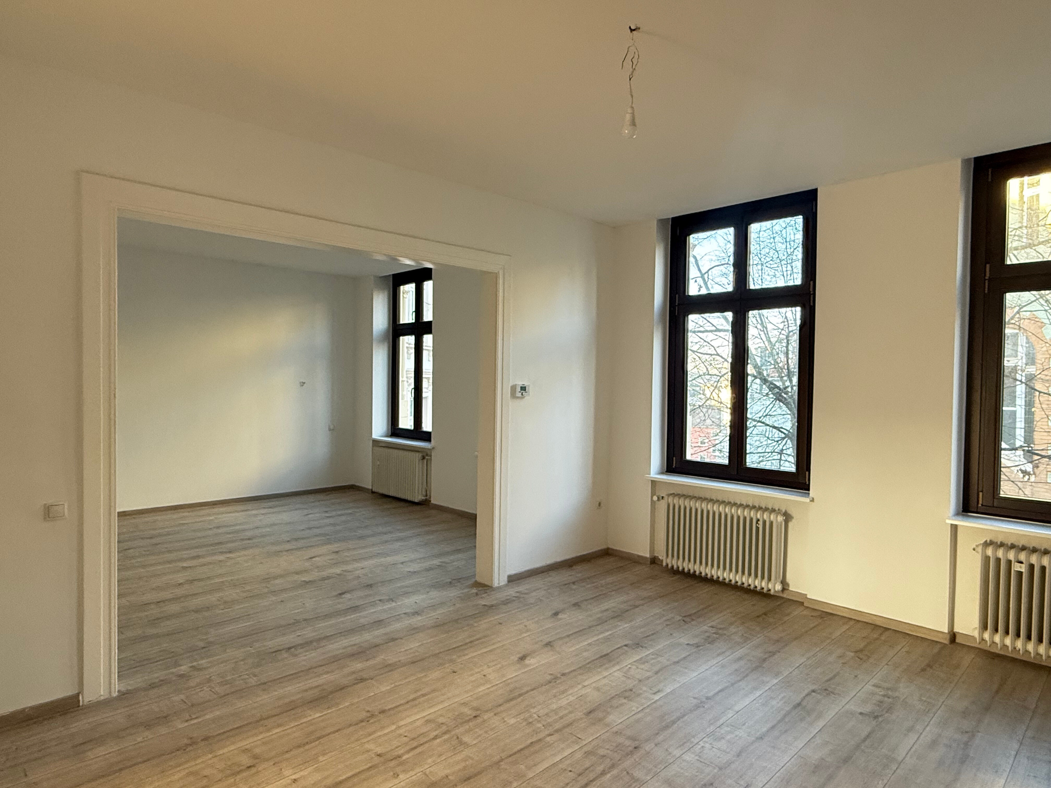 Wohnung zur Miete 675 € 2,5 Zimmer 85 m²<br/>Wohnfläche 2.<br/>Geschoss ab sofort<br/>Verfügbarkeit Langobardenstraße 20 Oberbarmen-Schwarzbach Wuppertal 42277