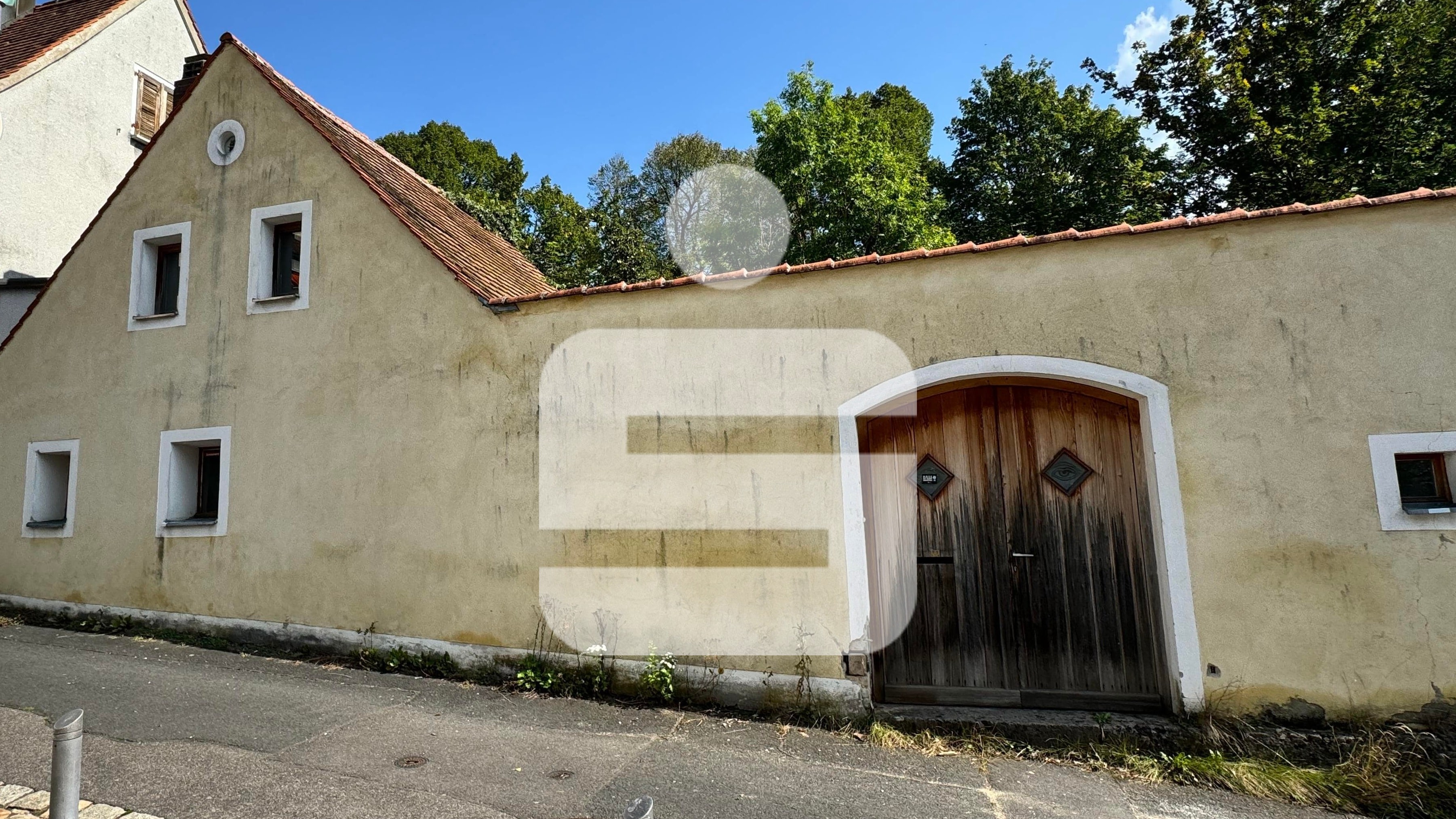 Reihenmittelhaus zum Kauf 150.000 € 5 Zimmer 130 m²<br/>Wohnfläche 251 m²<br/>Grundstück Sulzbach-Rosenberg Sulzbach-Rosenberg 92237