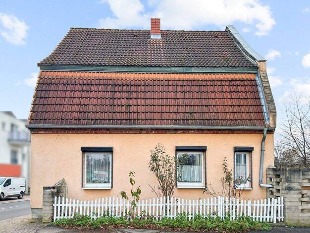 Einfamilienhaus zum Kauf 149.904 € 4 Zimmer 125,5 m² 833 m² Grundstück Braunsbedra 06242