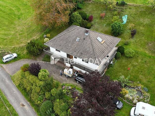 Einfamilienhaus zum Kauf 325.000 € 8 Zimmer 168,4 m² 912 m² Grundstück frei ab sofort Sandberg Gersfeld 36129