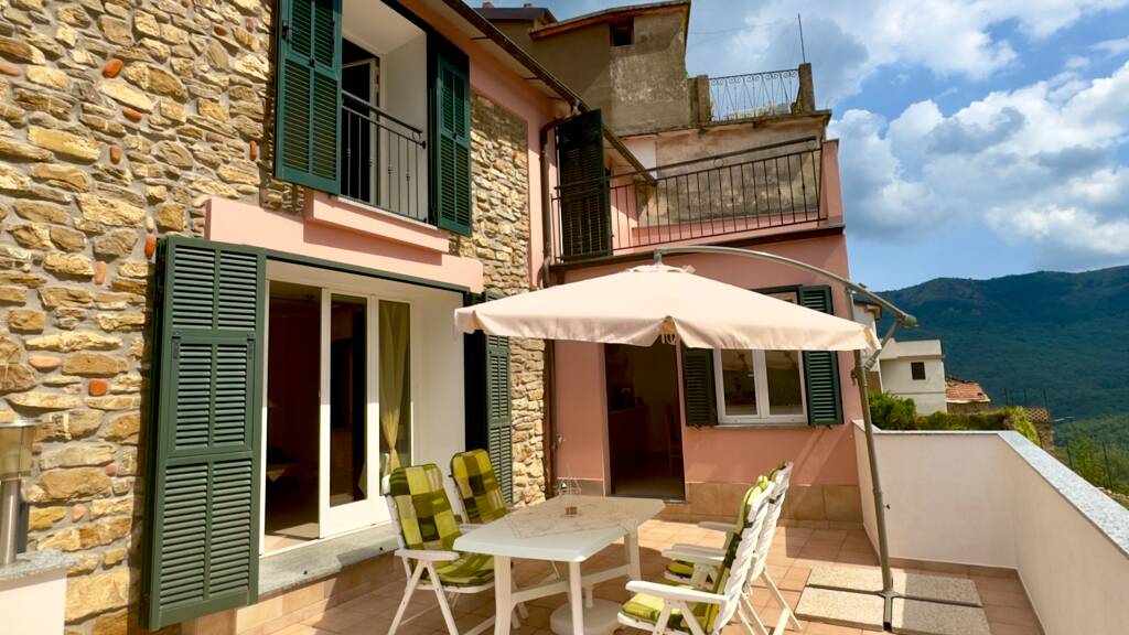 Stadthaus zum Kauf 225.000 € 5 Zimmer 143 m² frei ab sofort Cesio 18022