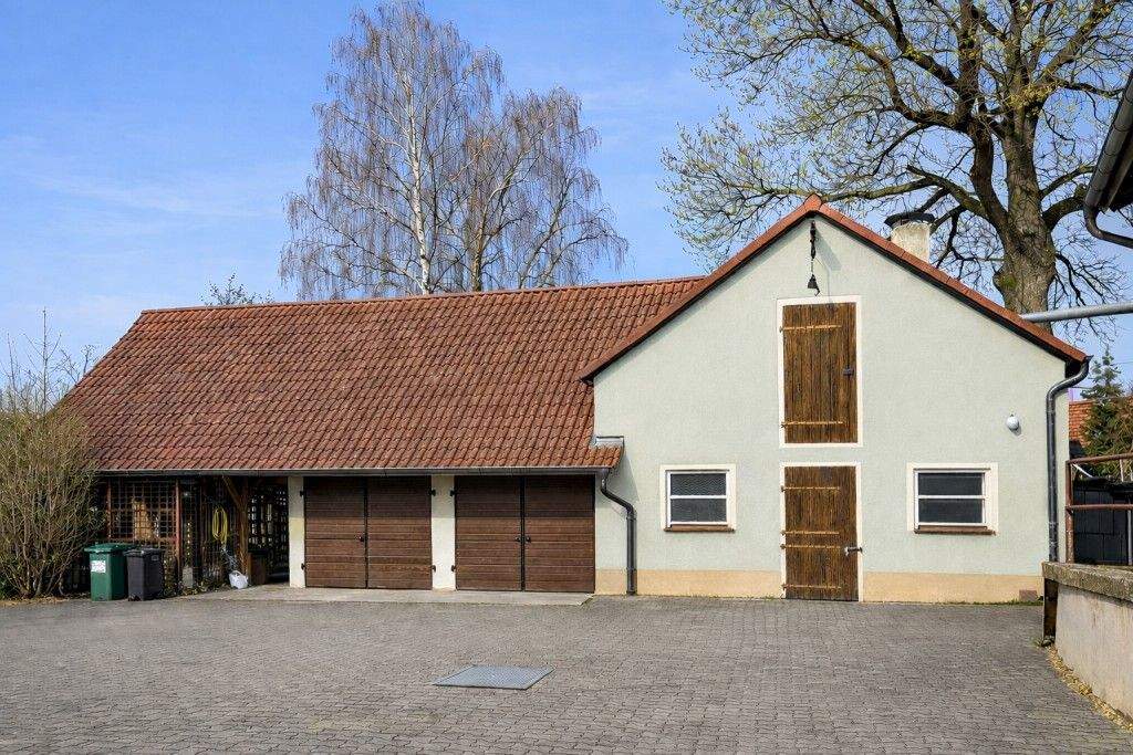 Immobilie in Dietenhofen - Ehemaliges Bauernhaus mit Nebengebäuden - Bild 2