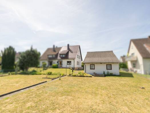 Doppelhaushälfte zum Kauf 470.000 € 5 Zimmer 106 m² 1.095 m² Grundstück Forchheim Forchheim 91301