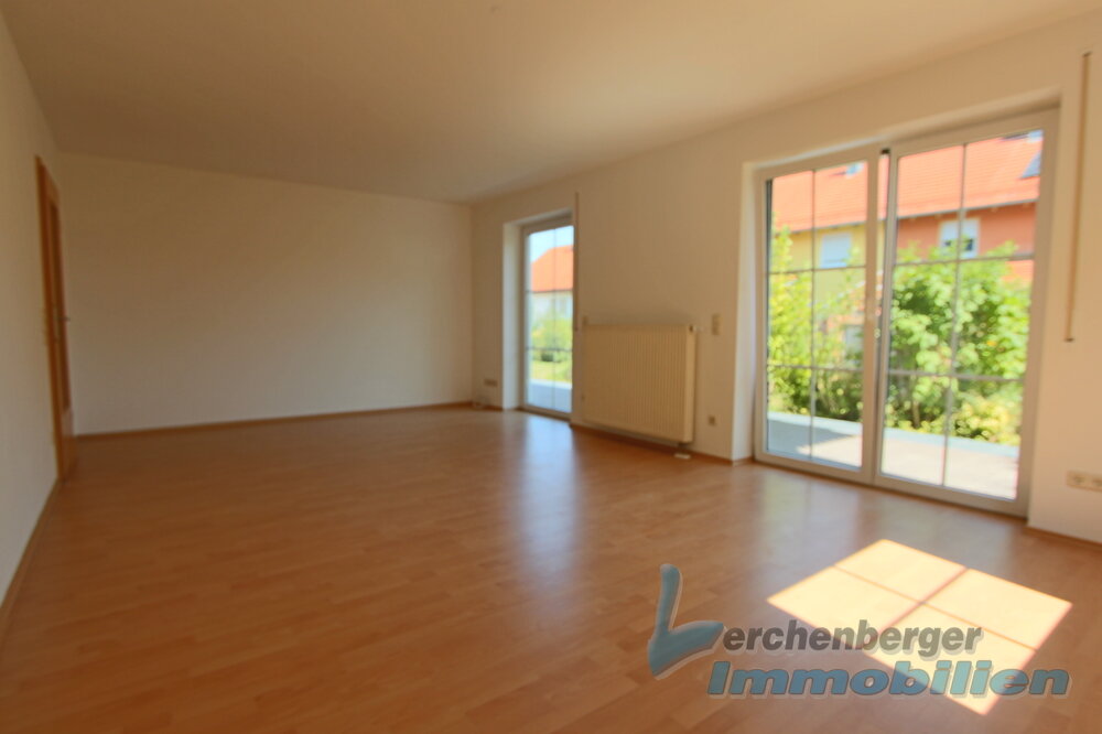 Wohnung zur Miete 850 € 4 Zimmer 130 m²<br/>Wohnfläche ab sofort<br/>Verfügbarkeit Altenmarkt Osterhofen / Altenmarkt 94486