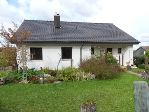 Einfamilienhaus zur Miete 1.800 € 5 Zimmer 138 m² 1.200 m² Grundstück Serres Wiernsheim 75446