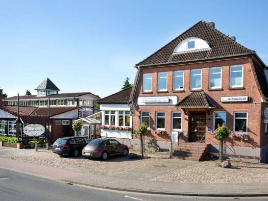 Restaurant zum Kauf 1.790.000 € 1.705 m² Grundstück Elbuferstraße 113 Niedermarschacht Marschacht 21436