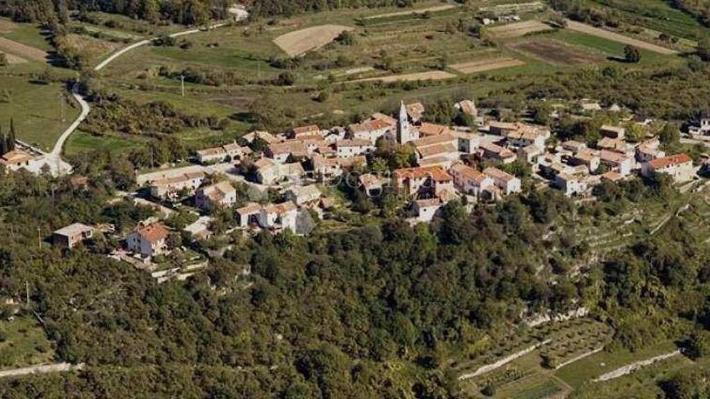 Land-/Forstwirtschaft zum Kauf 75.000 € Buzet