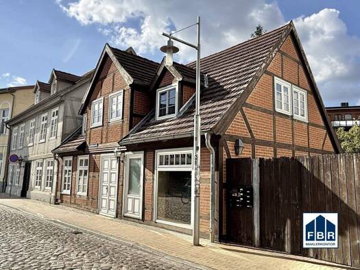 Haus zum Kauf 649.000 € 12 Zimmer 208,1 m² 797 m² Grundstück Schelfstadt Schwerin 19055