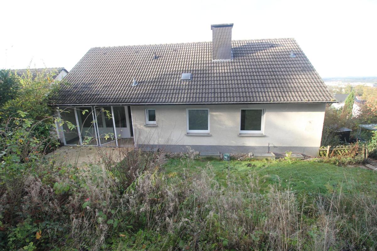 Einfamilienhaus zum Kauf 300.000 € 7 Zimmer 156 m²<br/>Wohnfläche 692 m²<br/>Grundstück Lerchenstr. 44 Sümmern - Süd Iserlohn 58640