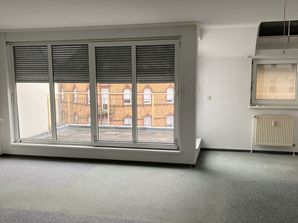 Wohnung zum Kauf 215.000 € 4 Zimmer 126 m²<br/>Wohnfläche 2.<br/>Geschoss Innenstadt Neunkirchen 66538