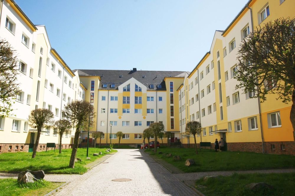 Wohnung zur Miete 423,50 € 2 Zimmer 77 m²<br/>Wohnfläche 2.<br/>Geschoss Stegerstraße 16 Reusa / Sorga Plauen 08527