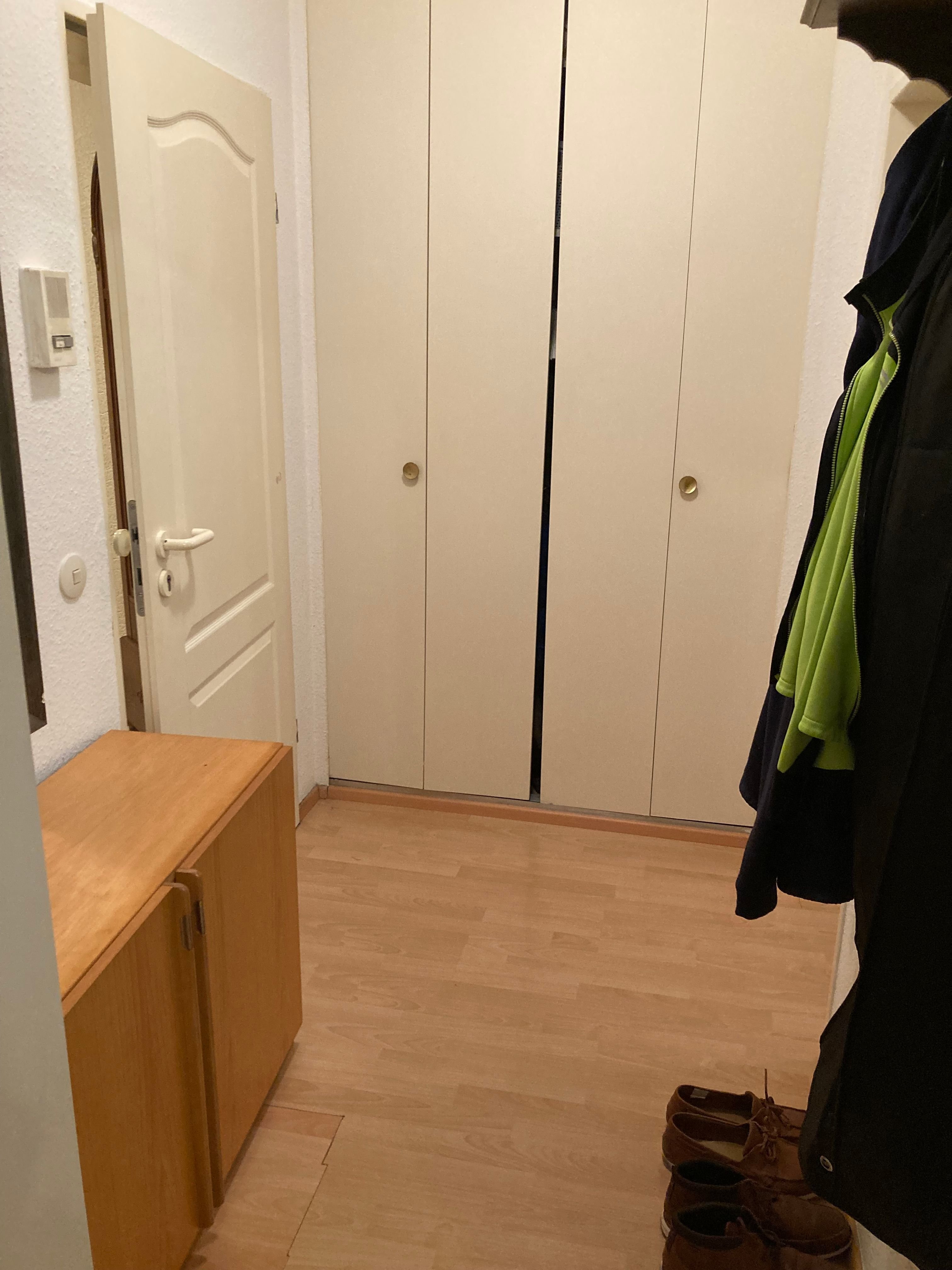 Apartment zur Miete 400 € 1 Zimmer 35 m²<br/>Wohnfläche 01.12.2024<br/>Verfügbarkeit Brühl - Vockert Solingen 42657